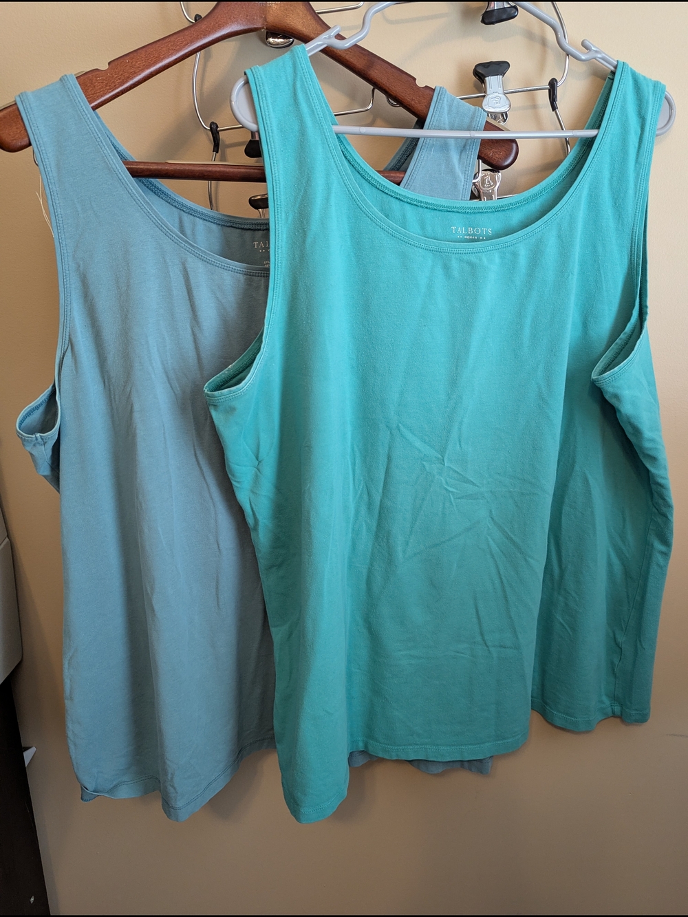 Lot Of Two Talbots Women's Sleeveless Tank Tops - Teal And Aqua
